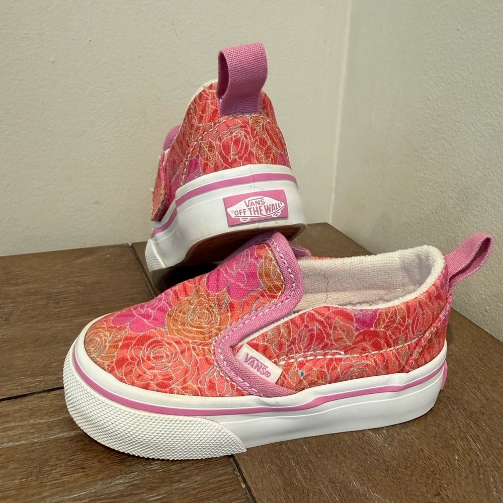 Vans Classic Slip-On ROSE CAMO Pink Floral Sneakers Size 4.5 Baby Shoes